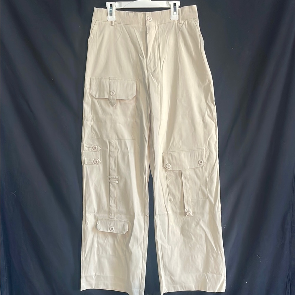 Tan Cargo Pants with Straight Leg and Cotton Blend